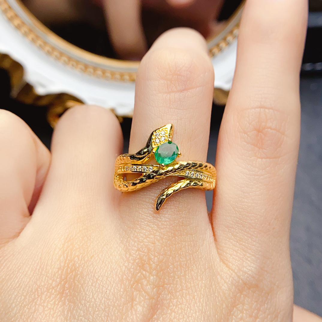 

Emerald S925 Silver Ring with 4x5mm Main Stone - Versatile Women s Jewelry Hot Style