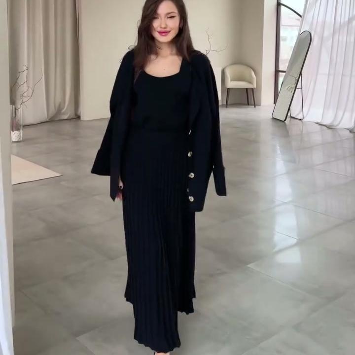2025 Autumn/Winter Casual Solid Color Round Neck Loose Sweater & Skirt Set