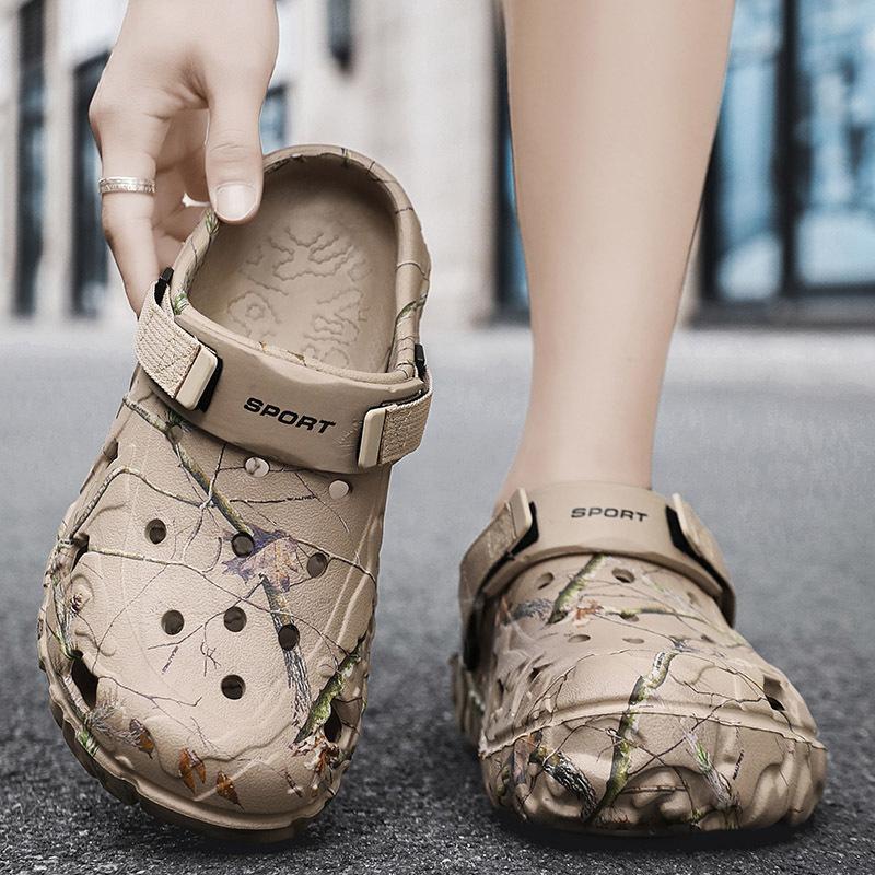 One Shoe and Two Large-size Hole Shoes, Casual Bag Head Slippers, Outdoor Tide Beach Shoes.