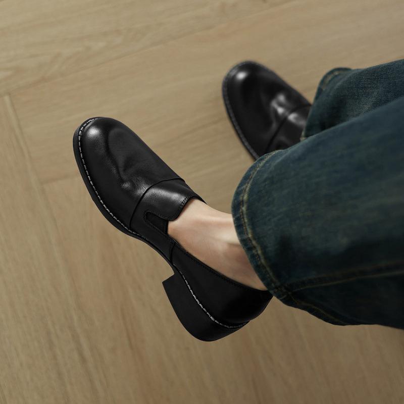 New women's fashion single shoes round head foot cover comfortable non-slip soft sole large size sheepskin women's shoes one pedal small leather shoes