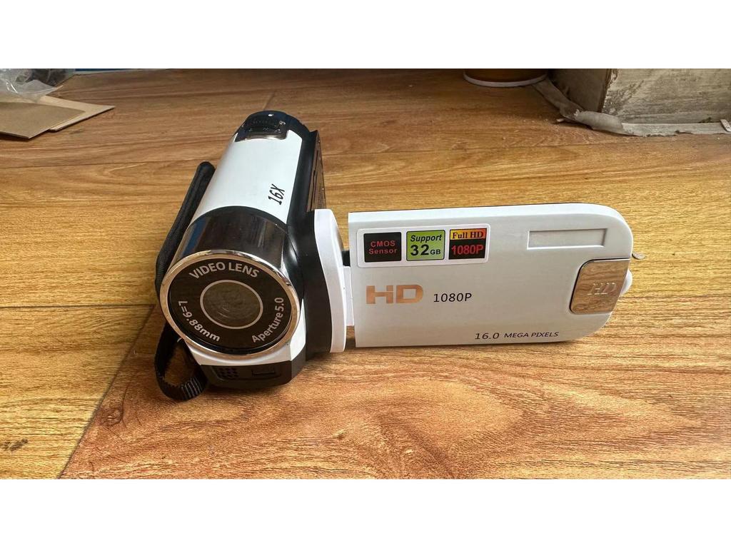 HD100A High-Definition 16MP Digital Camera with 1080P Photo