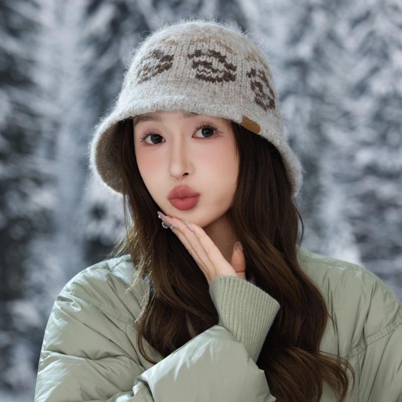 Autumn and Winter Hat Women's Bucket Hat Retro Versatile Velvet Rabbit Fur Knitted Hat Ear Protector Warm Wool Hat