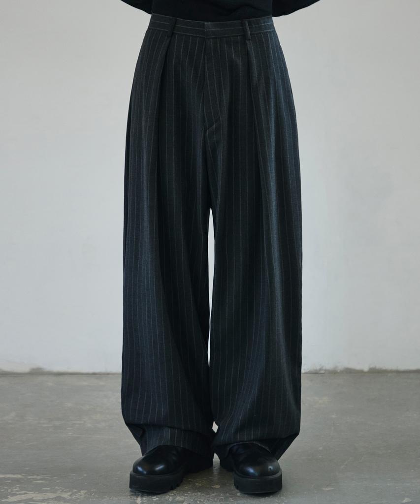 Seukeulaeteulpigsel Reverse Pleated Slacks [Charcoal Stripe]