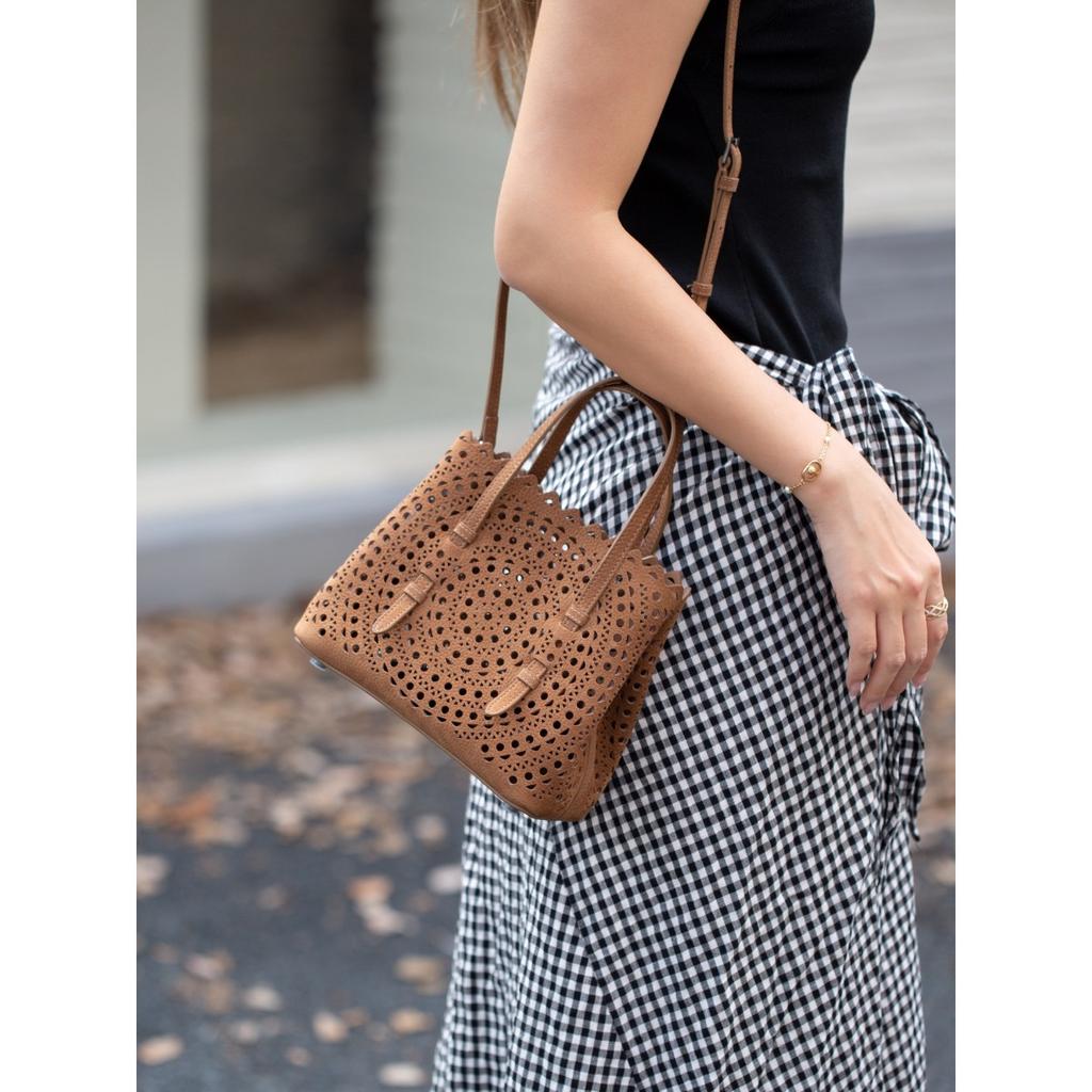 Mina20 erste Schicht Samt Litschi-Muster Kalbsleder Hohlraum Weißer Stahl-Beschlag mit einzelnem Schulter-Crossbody-Schultergurt Französisch Hohlraum