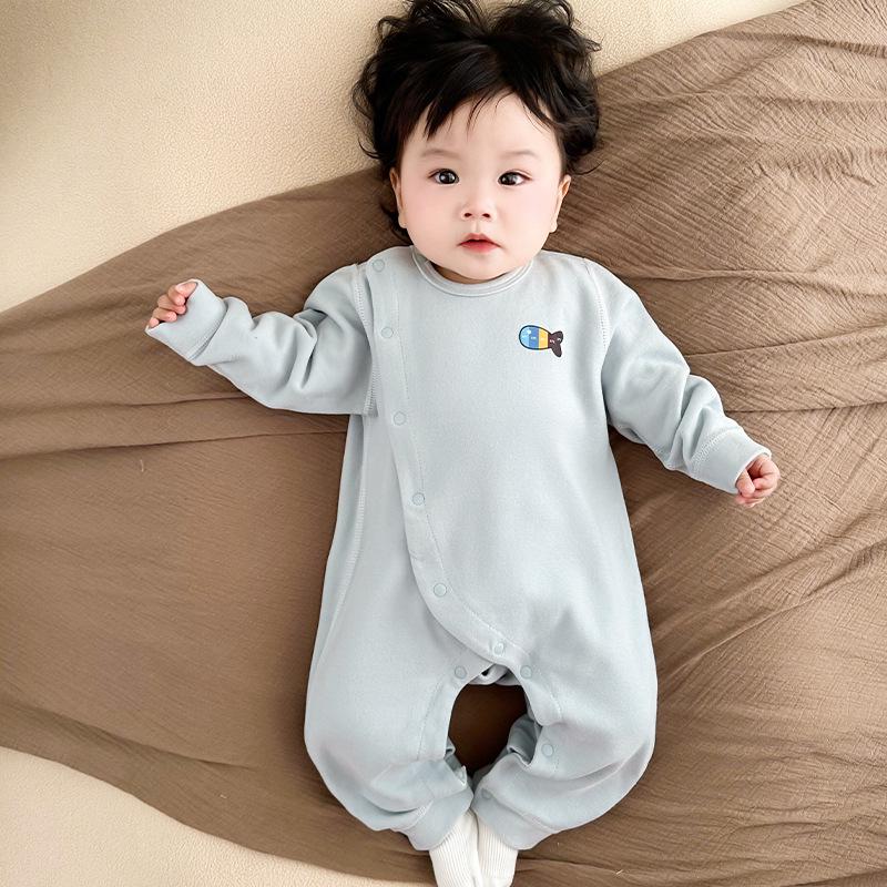 Class A Mulberry Silk Baby Onesie - Thickened, Warm, Slant-Opening Romper with Long Sleeves for Autumn/Winter.