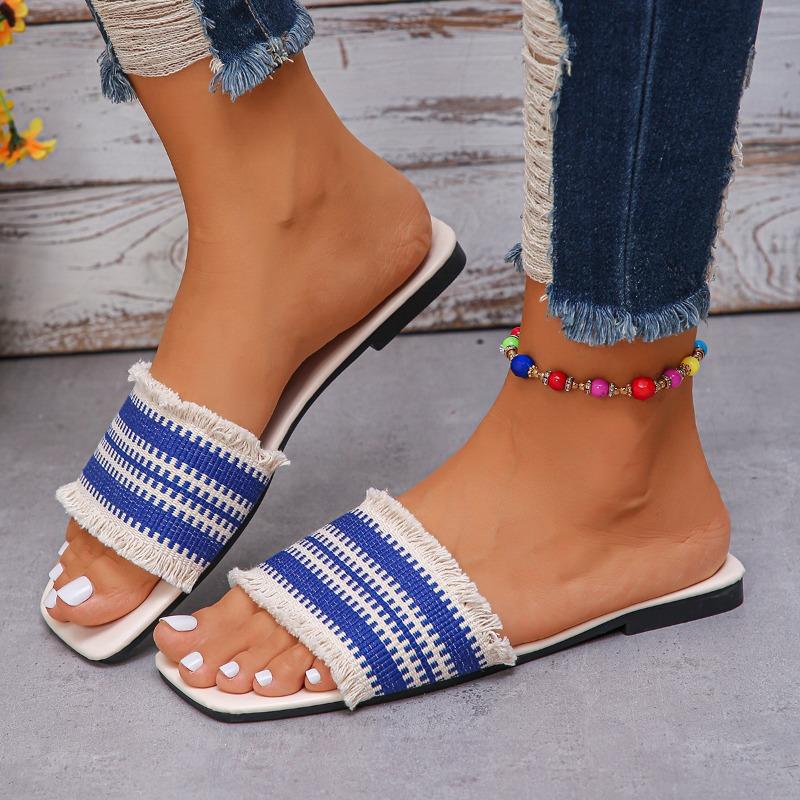 Summer New Slippers Women's Flat Luxury Outdoor Beach Sandals Fashionable Knitted Design Women's Casual Slippers