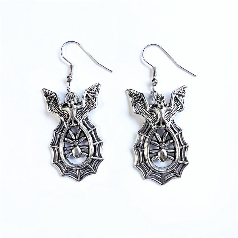 Unisex Punk Ohrringe: Gothic Schädel, Fledermaus, Schlange, Spinne, Mond, Rose und Motte