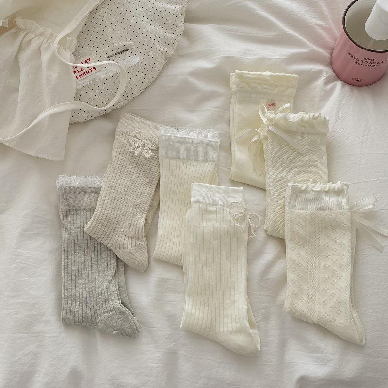 Ladies Spring and Summer Thin Bow Lovely Ballet Style White Tube Stack Socks