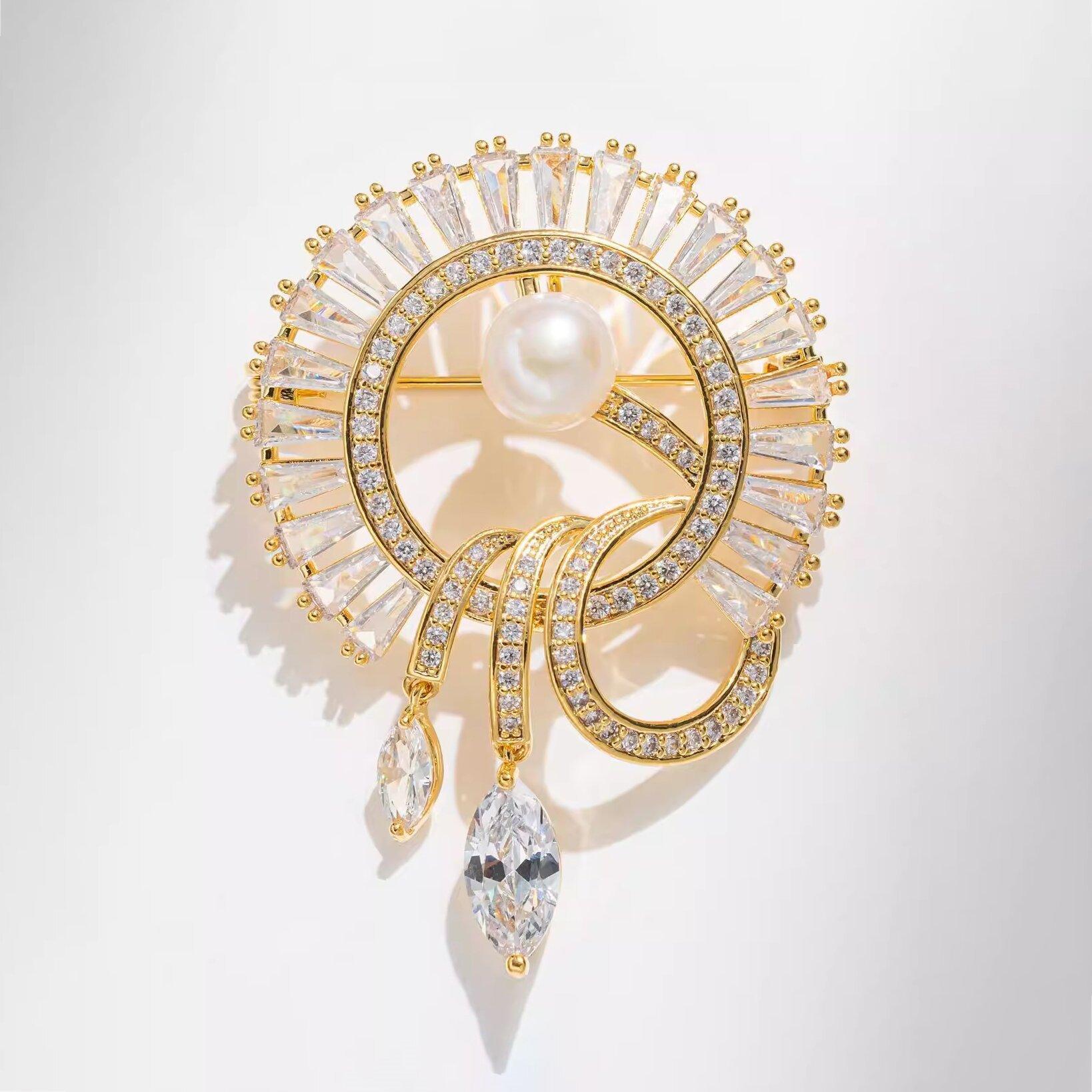 New Rhinestone Wreath Brooch for Women Luxury Light Luxury Crystal Corsage Unique Design Pin Suit Accessories Exquisite Gifts