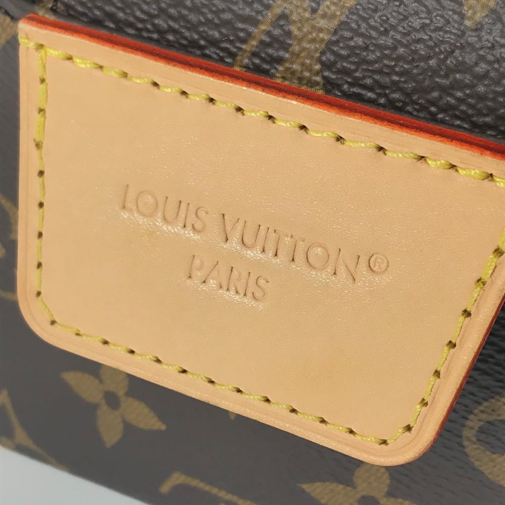 Louis Vuitton M44494  Monogram Dopp-Kit Dopp-Kit Bag Clutch Bag Pouch