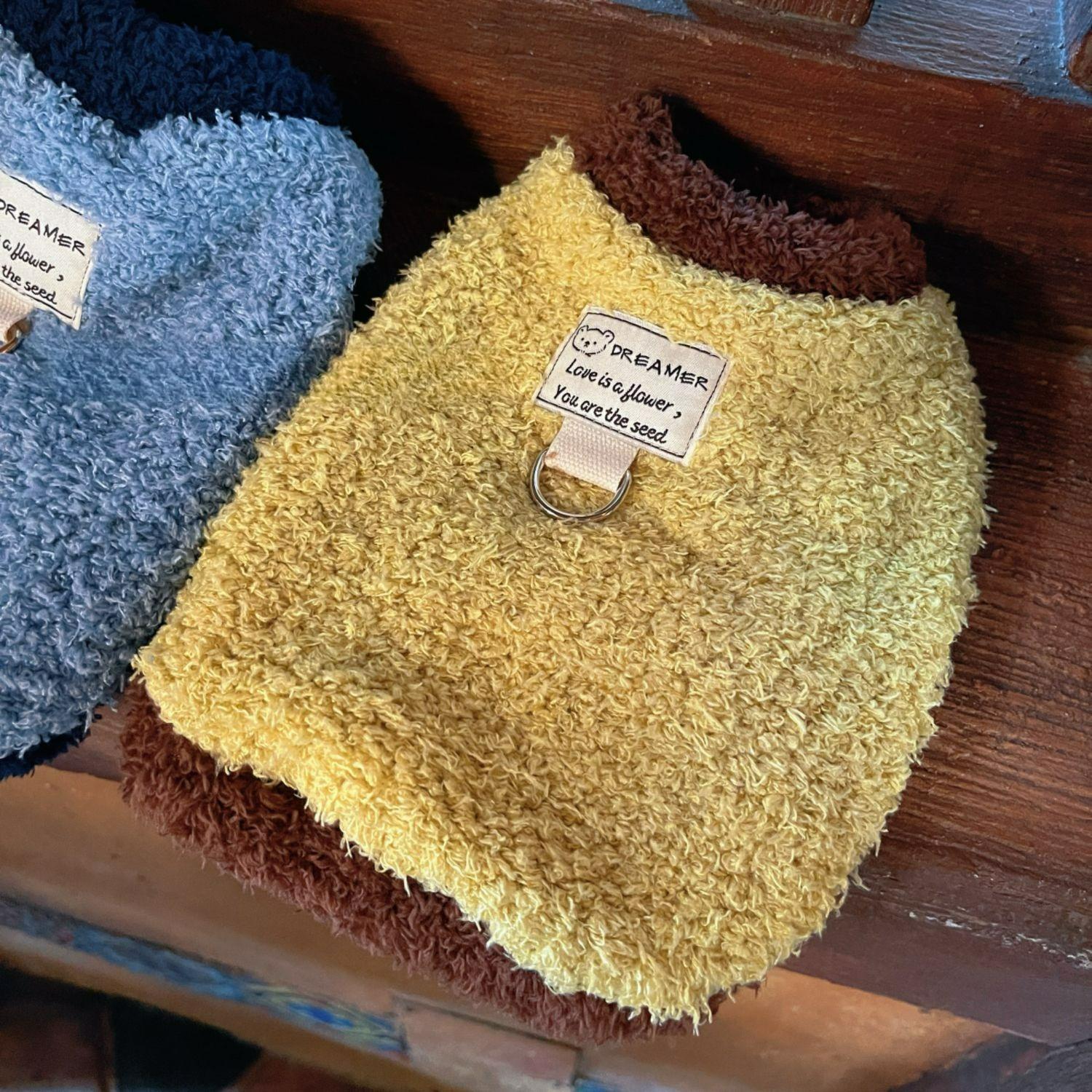 

Pet Clothes for Dogs and Cats In Autumn and Winter Plus Velvet Warm Cloud Fleece Sweater Teddy Bichon Can Be Towed Home Service XS жёлтый