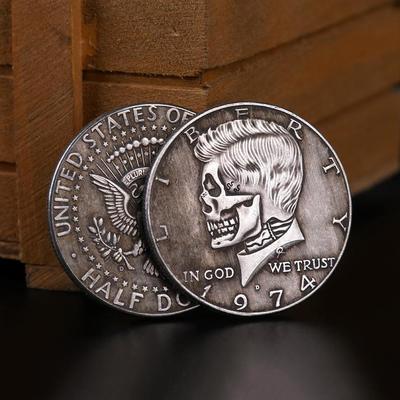 1 stücke Handwerk Streu Münze 1974 Halb Schädel Zombie Dekorative Münzen Hause Dekoration