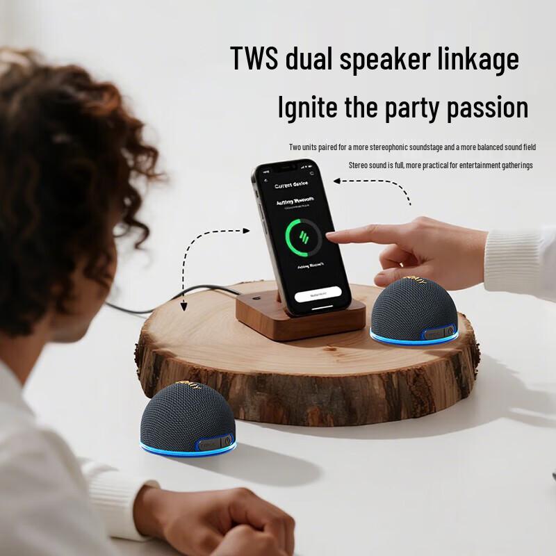 Soaiy SD-92 Portable Waterproof Bluetooth Speaker with Magnetic Mount (CN Version)