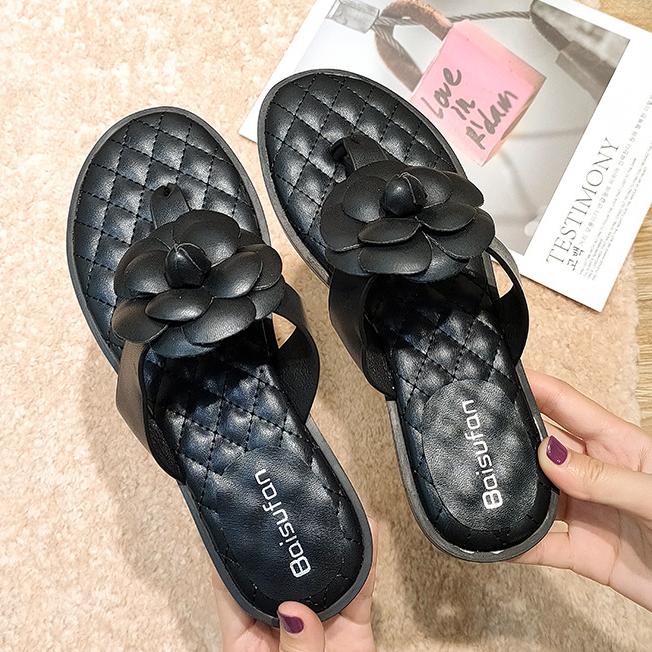 Fashion Brand Camellia Flower Slippers Women White Leather Flip Flops Metal Camellia Floral Flat Sandalias Mujer Ladies Outdoor Slides