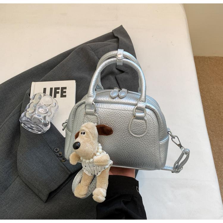 Ins Small Bag Women's Shoulder Bag Fashion Versatile Hand Bag Korean Version Niche Retro Shell Bag New Messenger Bag