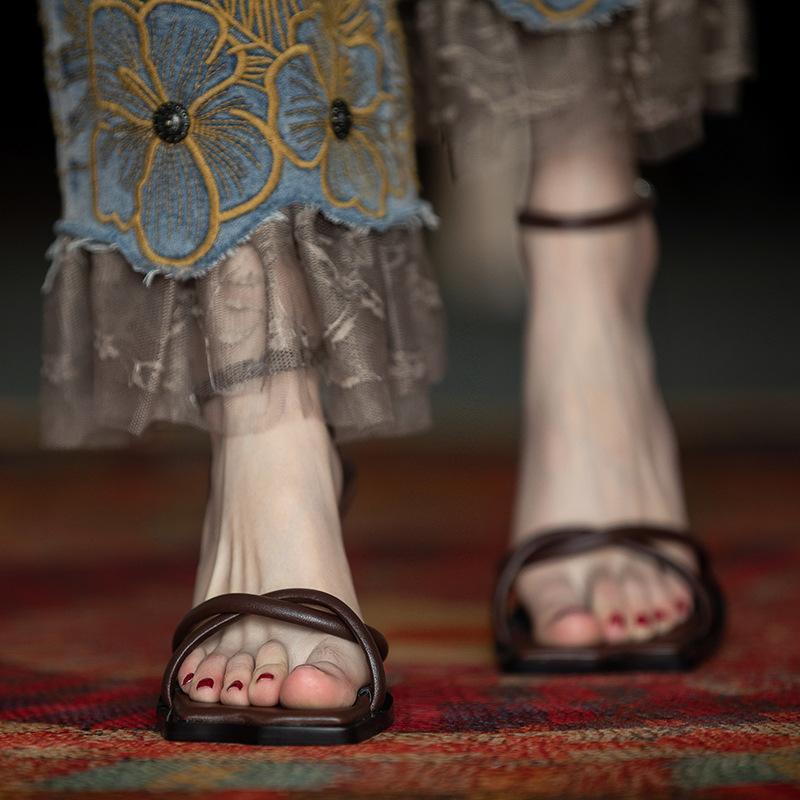 Retro brown high heels summer 2025 new super fairy good-looking with skirt fashion versatile trend women's sandals