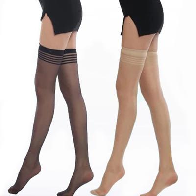 Lady Sexy Ultradünne, glatte, gestreifte Oberteil, Nachtclub, Oberschenkelstrümpfe, halterlose Strümpfe