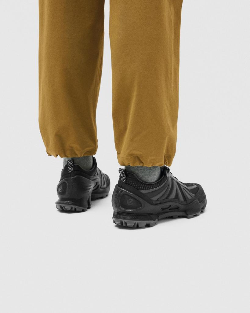 ECCO BIOM C-TRAIL M Men's Genuine Leather Sneakers with GORE-TEX Waterproofing, Black/Black, Size 24.5cm, 3E, 80346451094