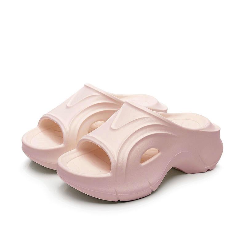 

Новые крутые тапочки нескользящие на высокой толстой подошве домашние модные трендовые тапочки женские супермягкие для лета для носки дома и на улице 40-41 хаки