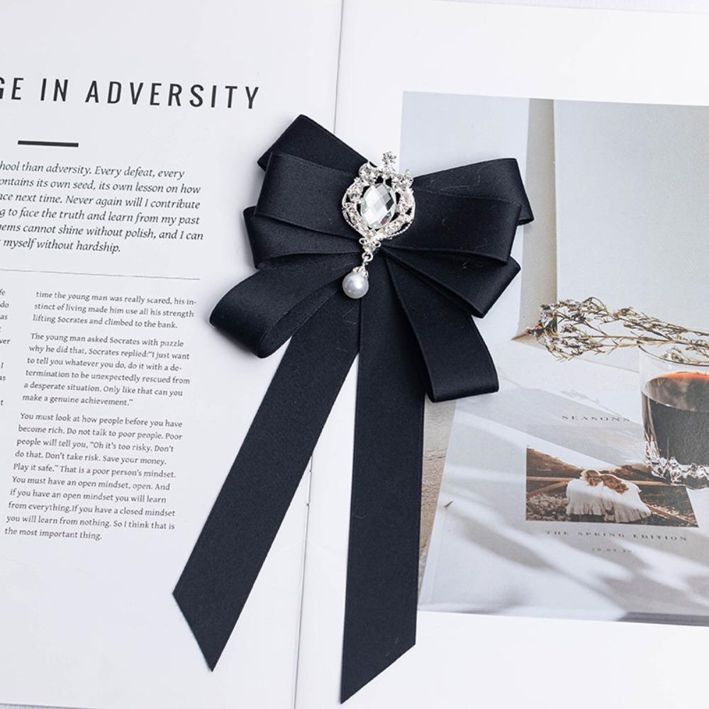 Elegant Alloy Bow Tie Pre-tied Rhinestone Bowknot Brooches Detachable Crystal Rhinestone Bowtie Jewelry Accessories