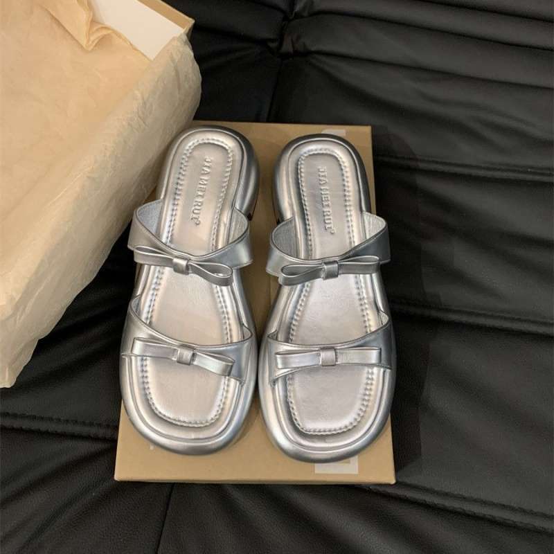 Silver Small Cool Slippers Wearing Fairy Shoes In the Summer of 2025 New Thick Heel Bow French Temperament Sandals