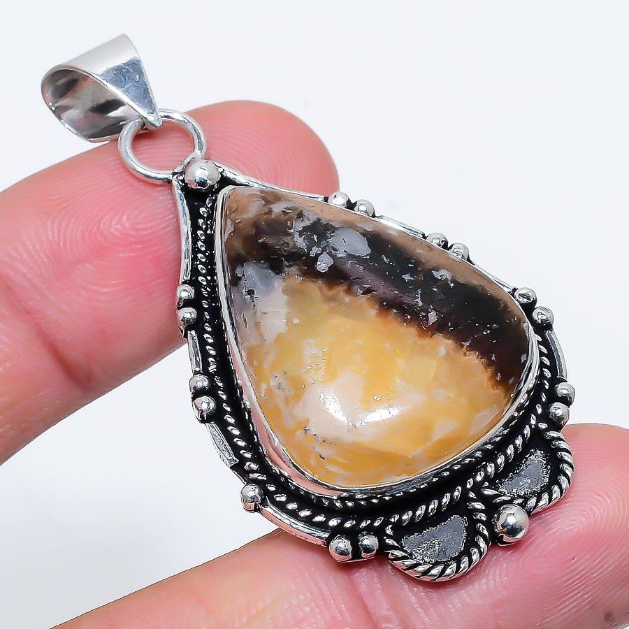 

Этнический ювелирный кулон ручной работы с септическим камнем и драгоценным камнем 2,21 дюйма SR-10086