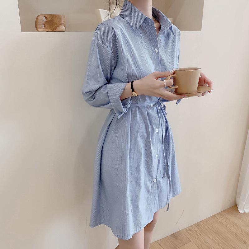 

Маленькое полосатое платье-рубашка для женщин - Миди, облегающее талию, стиль весна/осень 2025. XL синий