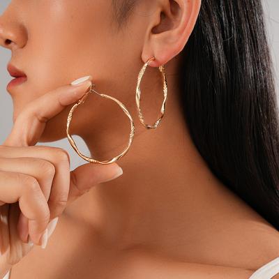 Cold Wind Geometric Round Twisted Steel Needle Earrings Environmentally Friendly Versatile Earrings Feeling Earrings