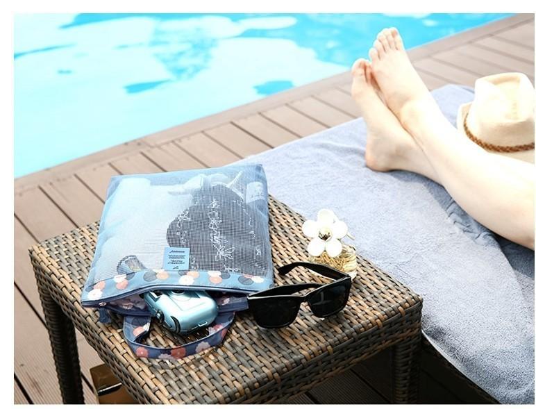 Zomerse strandtas met mesh opbergruimte, reistas van Oxford-stof, multifunctioneel, modern, minimalistisch, blauw met bloemenprint