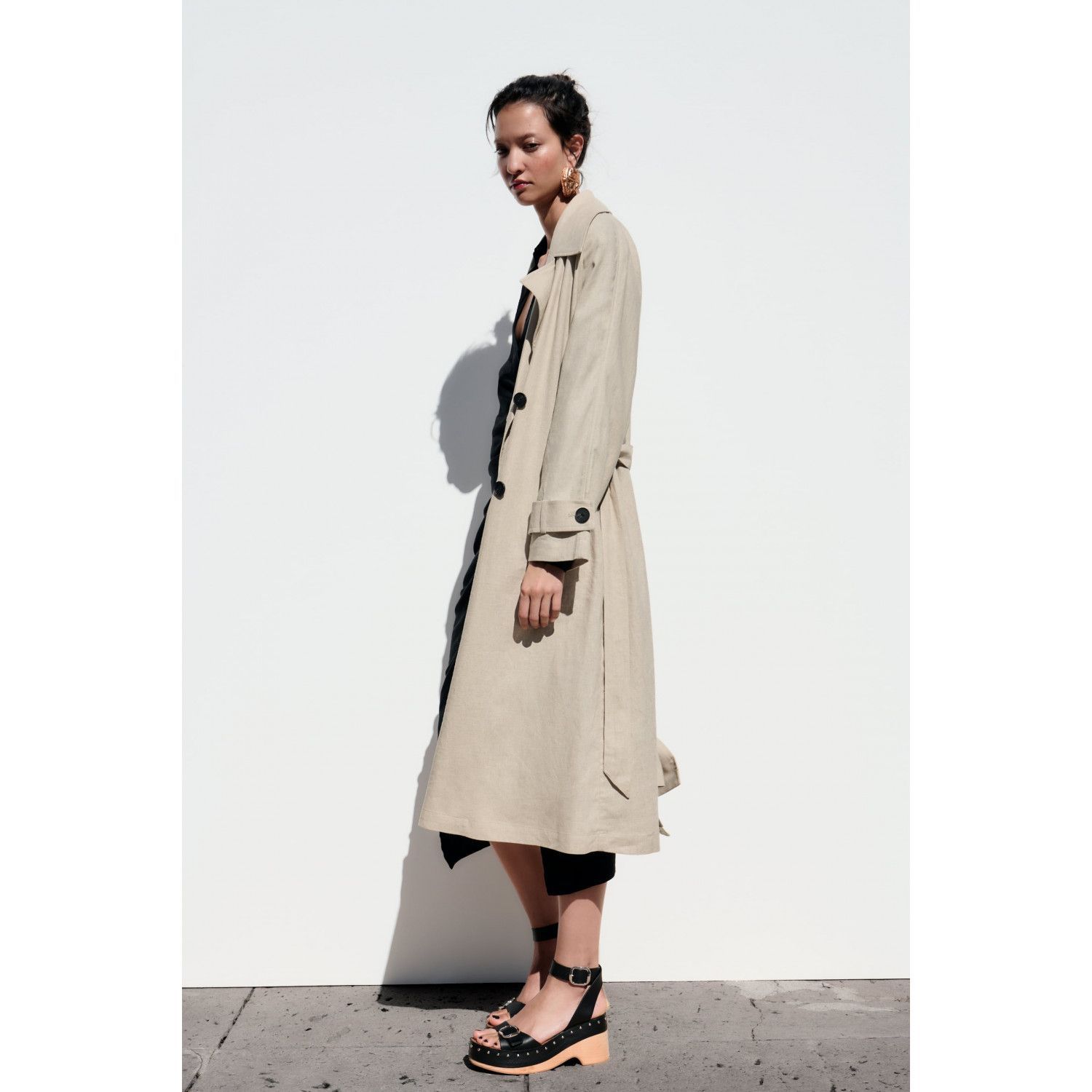 

LINEN BLEND TRENCH COAT WITH BELT