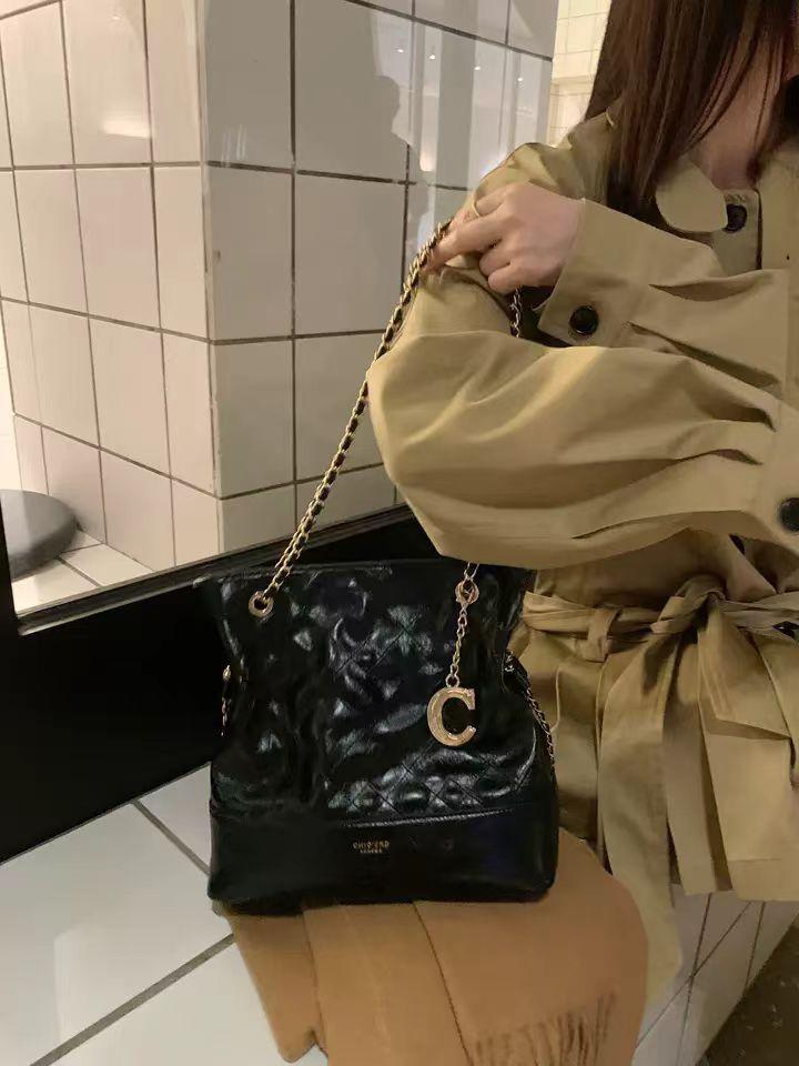 

Nanfeng s new product, white peach love language armpit bag, women s 2025 new trendy and versatile fashion shoulder handbag