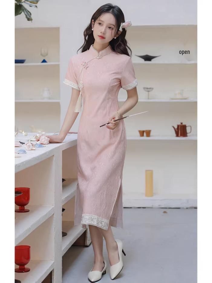 Pink Beaded Embroidered Slim-Fit Cheongsam with Press-Stud Closure