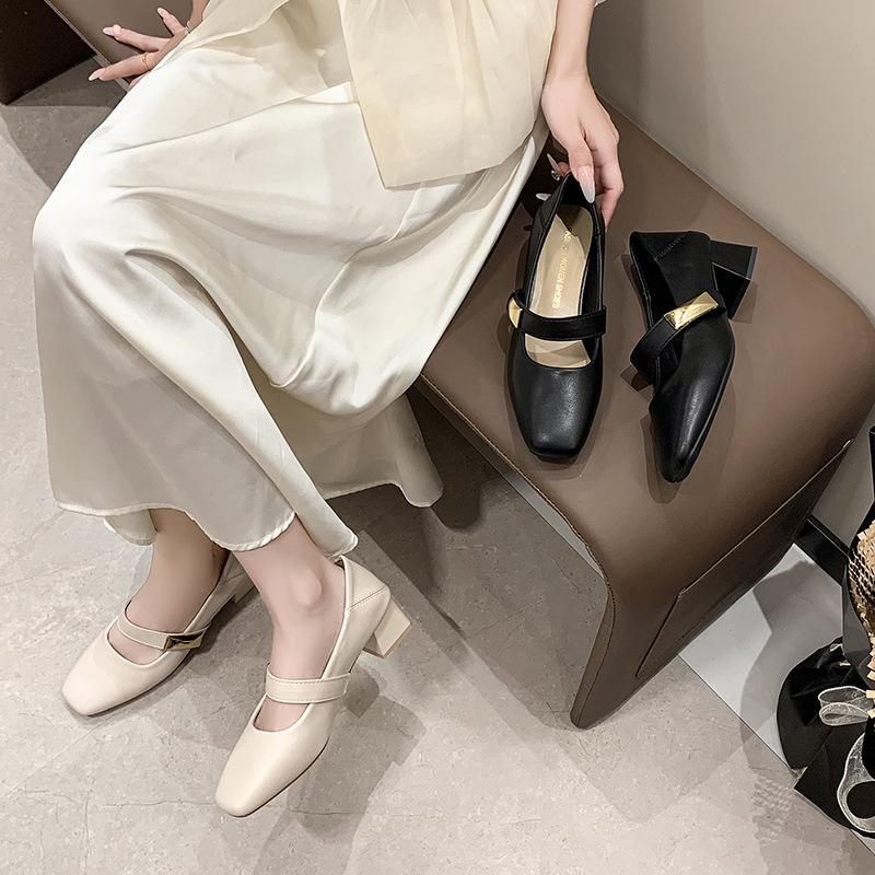 Fashion Designers Woman Flats Shoes Fashion Shallow Slip On Women Soft Sole Ballet Shoes Ladies Casual Outdoor Flat Loafers Ladies Shoes