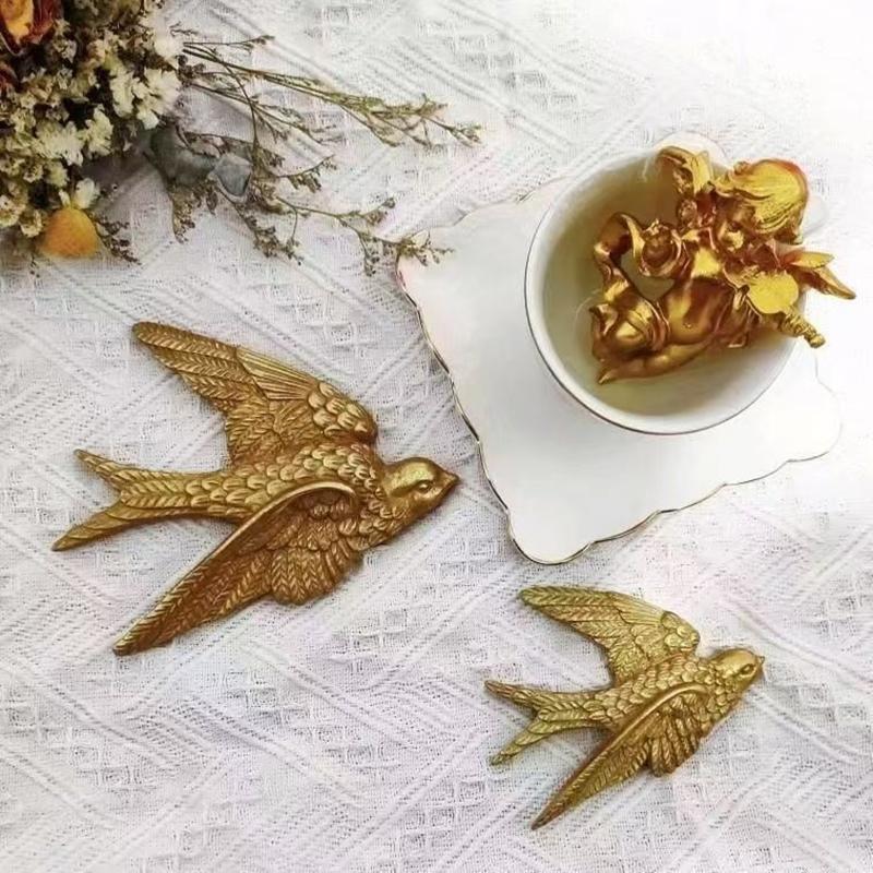 

Настенная подвесная скульптура ласточки, подарок, тонкая работа, настенный художественный орнамент для дома, спальни, прихожей, настенное украшение 10*12.5cm