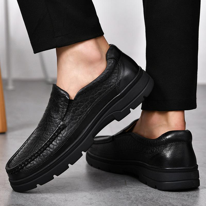 Embossed Crocodile Pattern Large Size Foot Cover Business Casual Men's Shoes First Layer Cowhide Leather Shoes Medium and Old Loafers