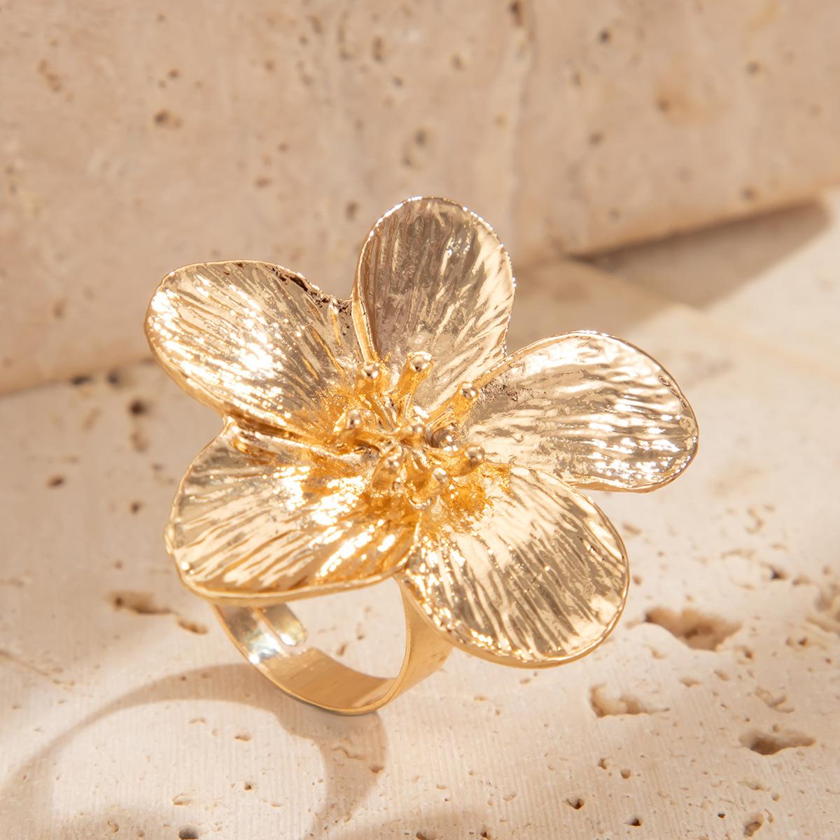 Модный Стиль Инкрустированное Кольцо-Цветок из Имитации Жемчуга Простое Плиссированное Кольцо из Жидкого Металла