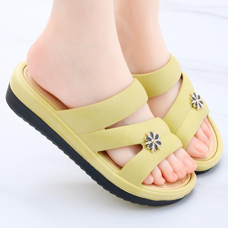 Ladies' Summer Non Slip Slippers New Fashionable Women's Thick Soled Home and Indoor