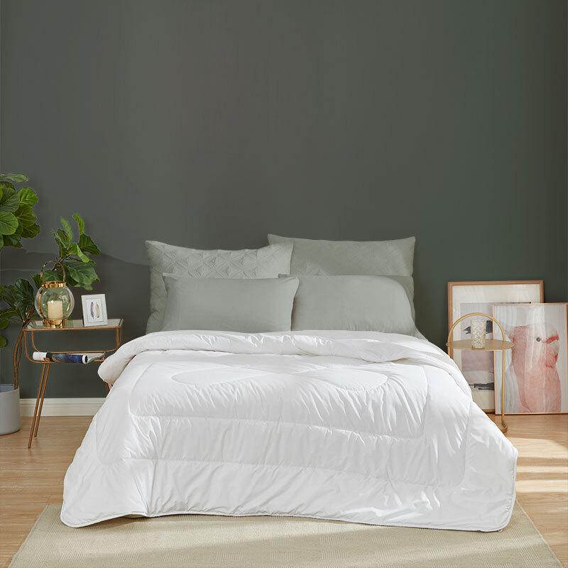 LOVO Four Seasons Quilt