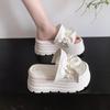Xiaoxiangfeng Pearl Women's Summer Fashion 2025 New Niche Slippers Thick-bottomed One-word Clothes Soft-bottomed Comfortable Sandals