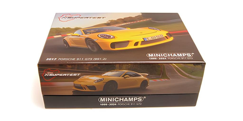 Minichamps 410066029 Porsche 911 GT3 Yellow Sports Car 2017 Scale Model Car 1/43