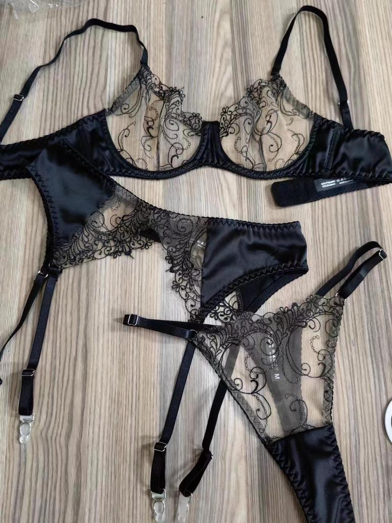 """Francouzská krajková souprava spodního prádla""": Ultra tenká podprsenka a punčochy s podvazkovým pásem pro ženy"