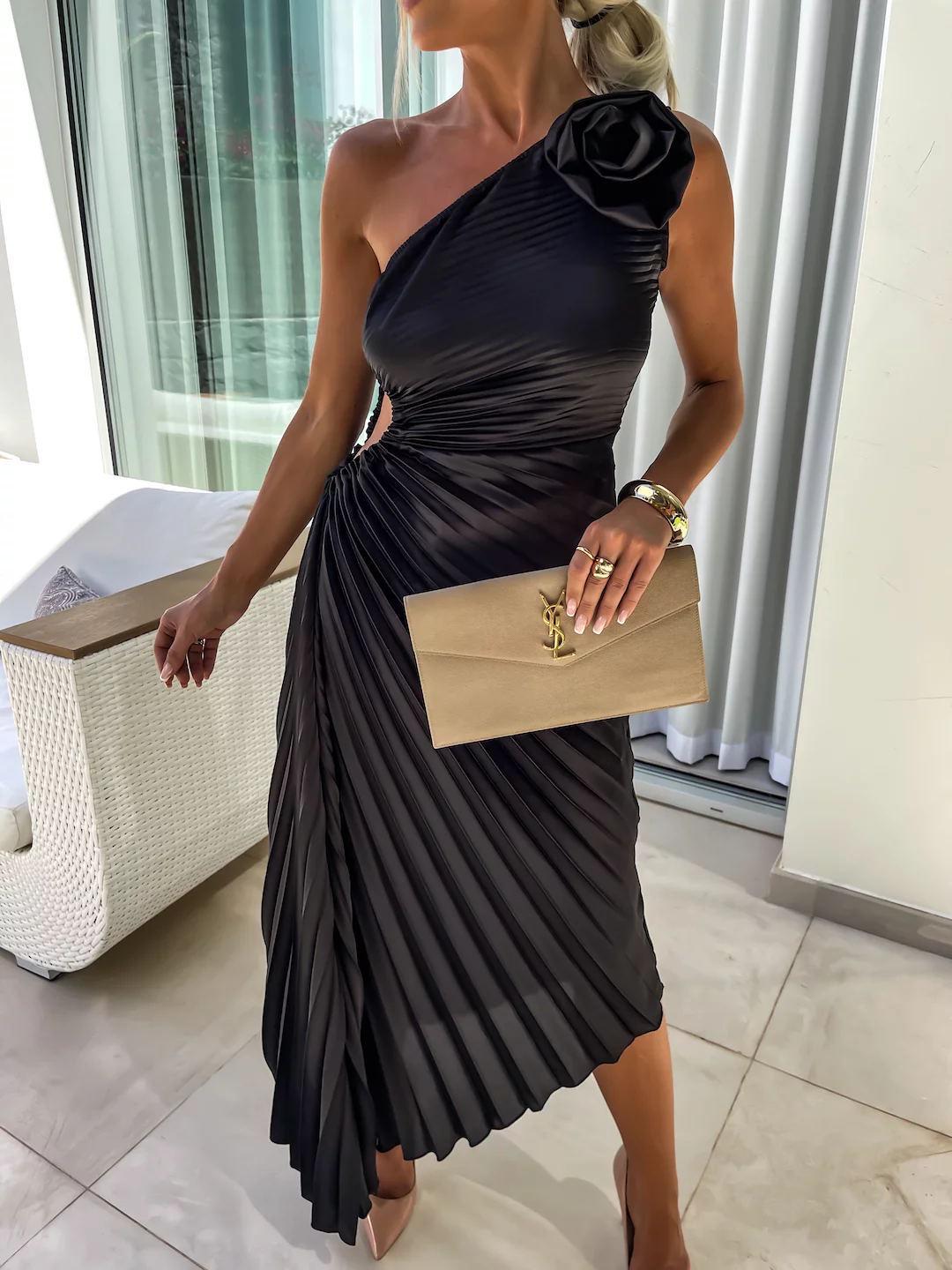 

European & American Women s Solid Color One-Shoulder Ruched Cutout Evening Dress Small чорний