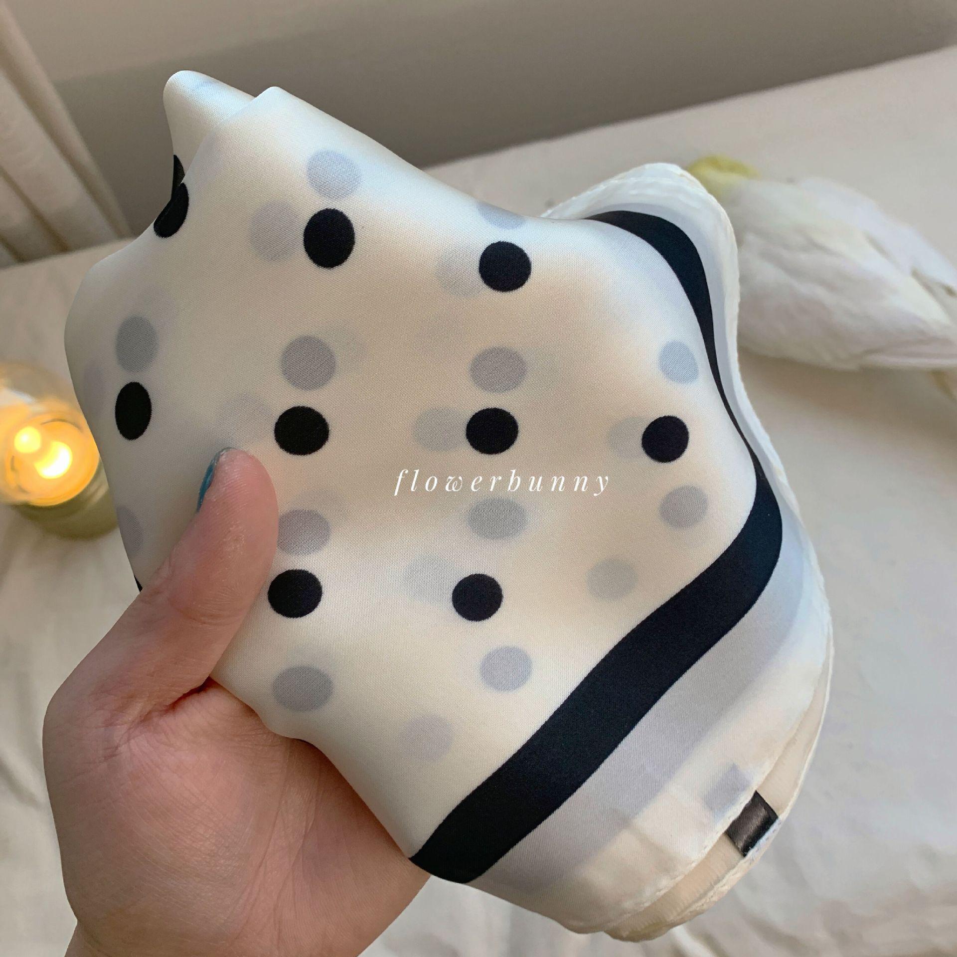 

Retro Korean Polka Dot Silk Snood: Versatile Women s Decorative Scarf for Spring and Autumn, 70×70 cm. 70×70 cm