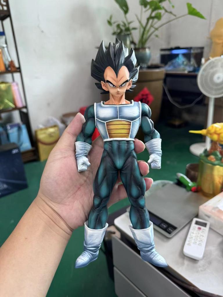28cm Dragon Ball Anime Accessories Model White Hole Vegeta Anime Figure Super Saiya Crowd Play Statue Collection Boy Toy Gifts