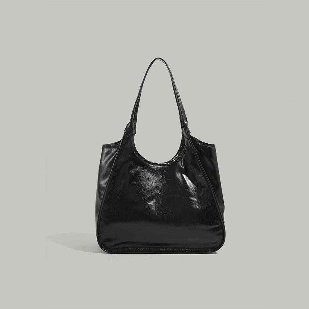 Summer 2025 New Niche Large Capacity Tote Bag for Women, Simple and Versatile Oil Wax Leather Handbag, Trendy Large Shoulder Bag