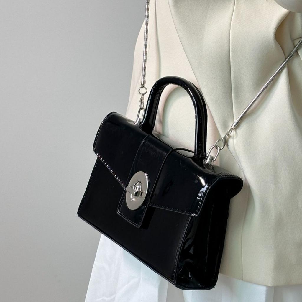 Vintage High-End Patent Leather Motorcycle Small Square Bag for Women 2024 New Trendy Fashion Versatile Shoulder Crossbody Bag