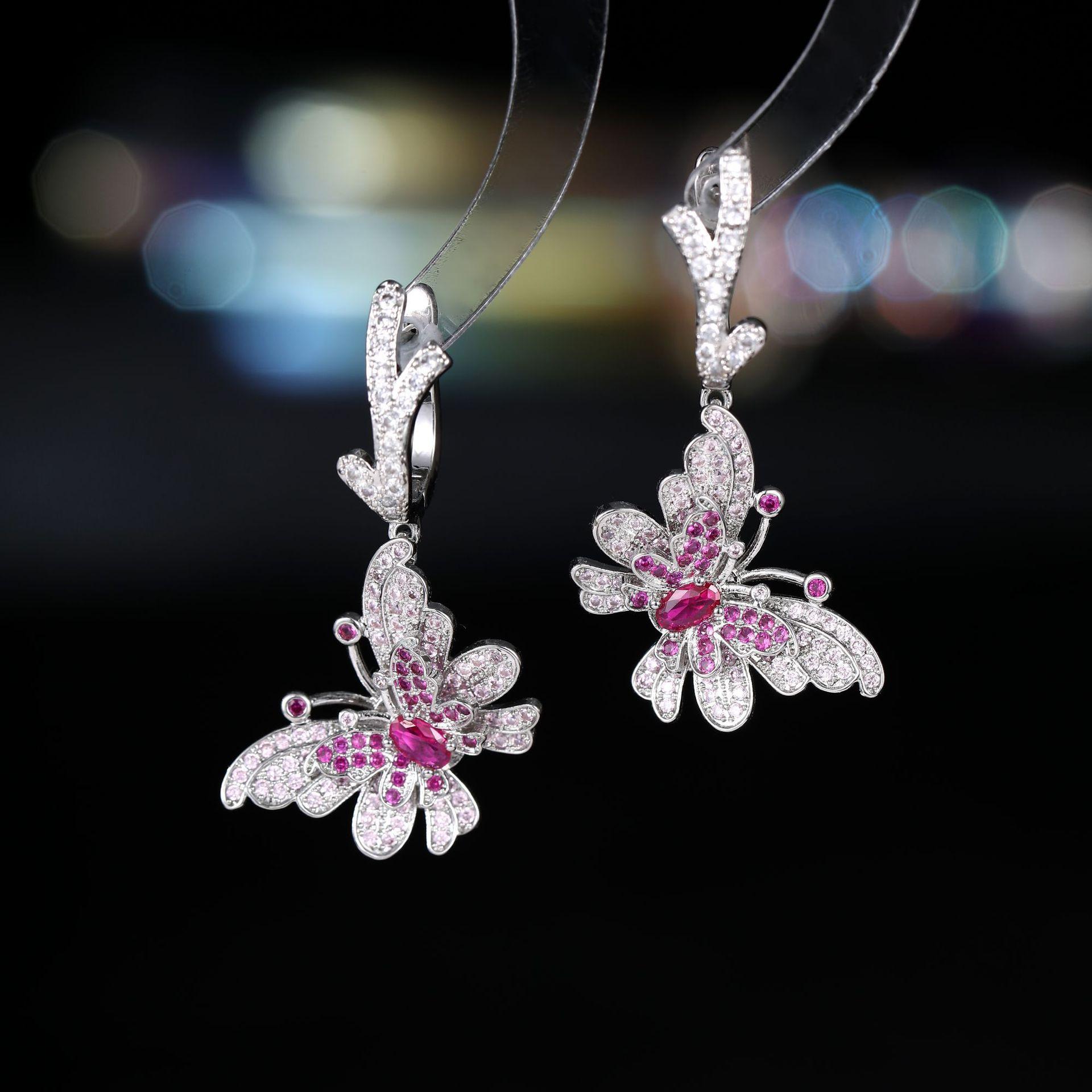 

Women sChic and sweet butterfly earrings, elegant and ethereal, adorned with zircon stones, exquisitely crafted ear jewelry