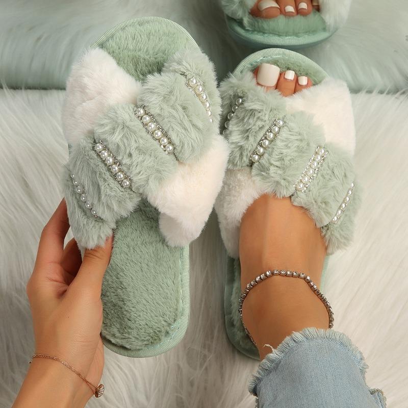 Fashion 2025 New Slippers Female Fluffy Band Slipper Autumn Winter Outdoor Fashion Sexy Light Flip Flops Soft Plush Flat Shoes