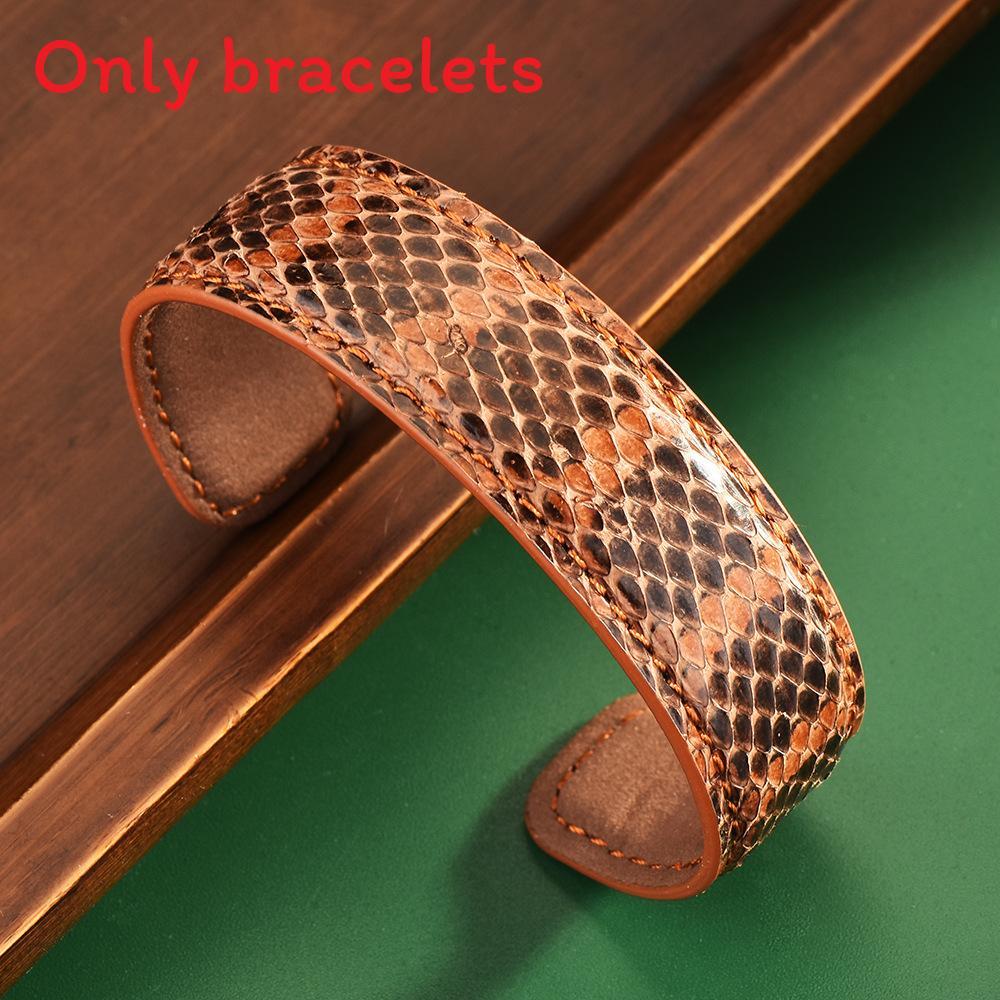 Vintage Leder Armband mit breitem Bündchen für Damen mit geometrischem Design und Herbst-Stil