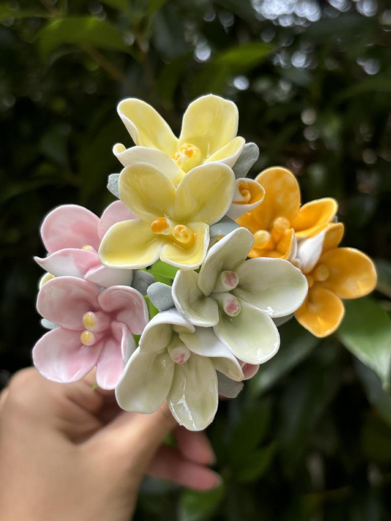 Handmade High-Temperature Ceramic Flower Bouquet Ornament